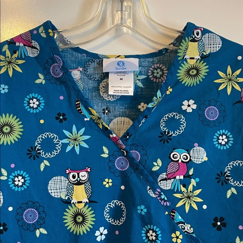 SB Scrubs Blue Teal Owl Print Size Medium - Picture 2 of 6